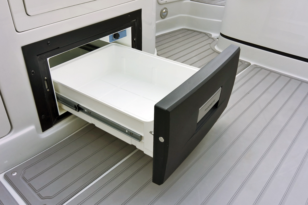 crownline-boats-eclipse-e-e285-refridgerated-drawer